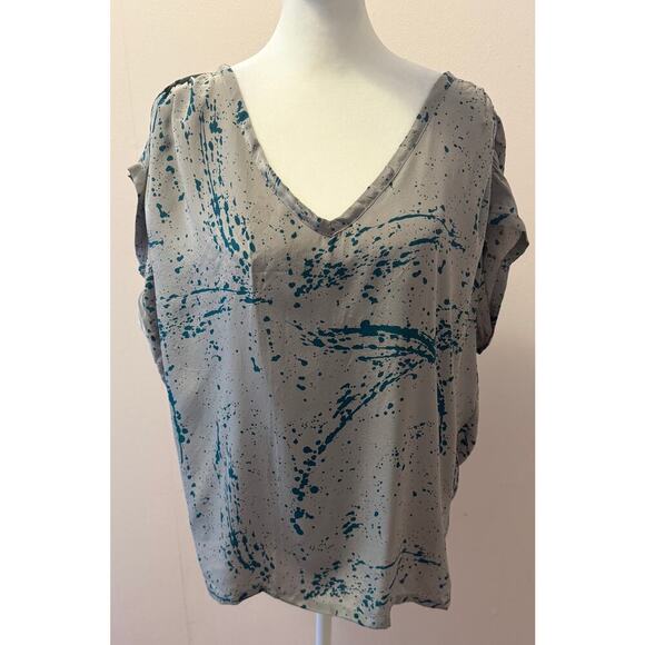 The Podolls Tops - Rare! The Podolls 100% Silk Splatter Pattern Ruched Capsleeve Blouse Size M